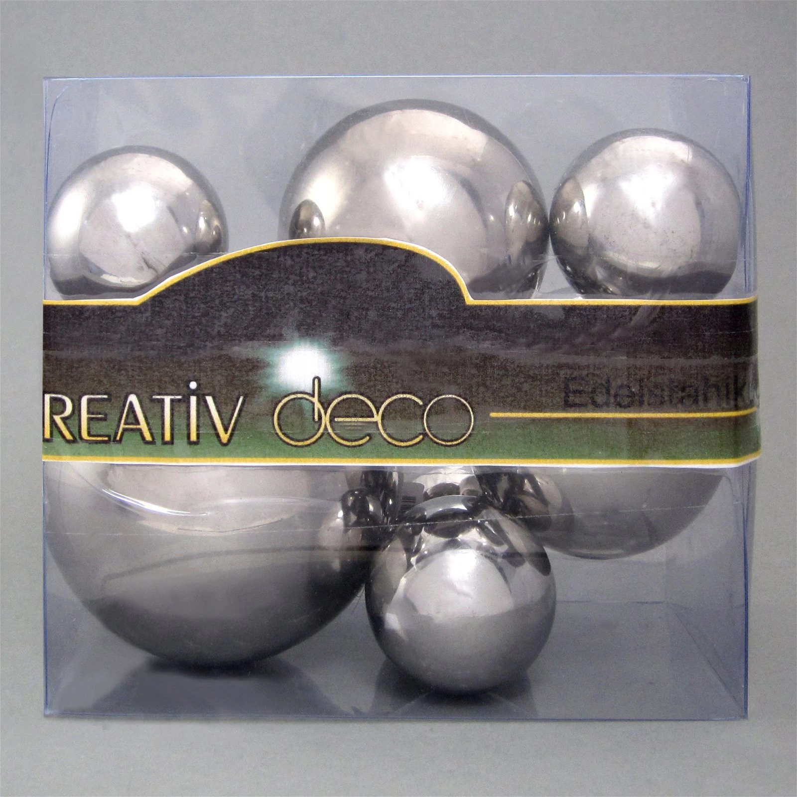 Kugeln, Edelstahl, Silber, 3x6cm, 2x8cm, 1x10cm 3 Kugeln, Edelstahl, Silber, 3x6cm, 2x8cm, 1x10cm