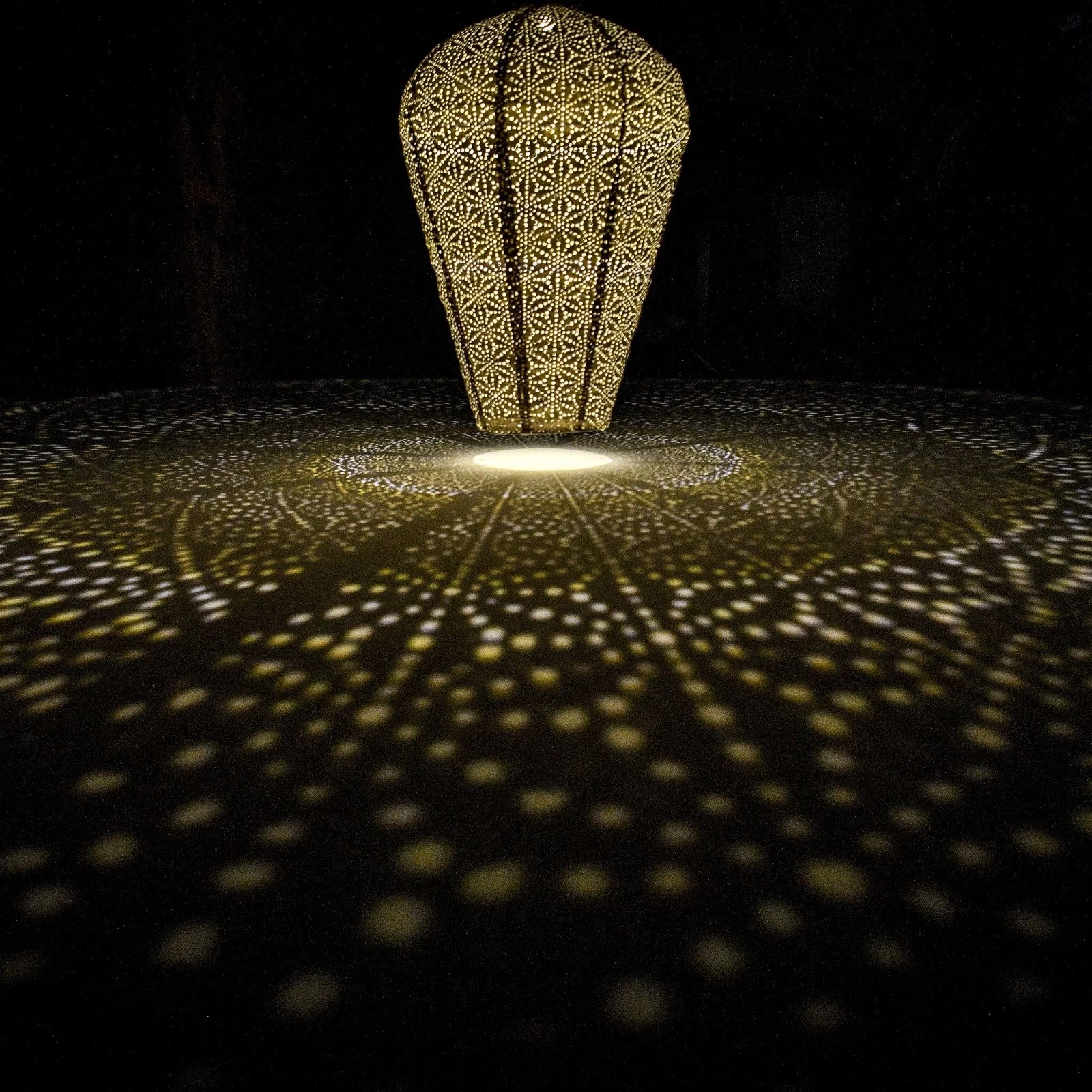 Solarlaterne 'Balloon XL', Helltaupe, Ø 35 X 50 Cm 6 Solarlaterne 'Balloon XL', Helltaupe, Ø 35 X 50 Cm – Bild 4