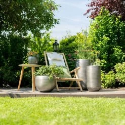 Pflanzgefäß 'Rowen', Silber, Ø 31 X H 55 Cm -Fashion Garden Store 3210801614 3210801615 3210801617 3210801618 3210801635 3210801636 3210801637 3210801638 Pflanzgefaess Rowen silber 2 114961